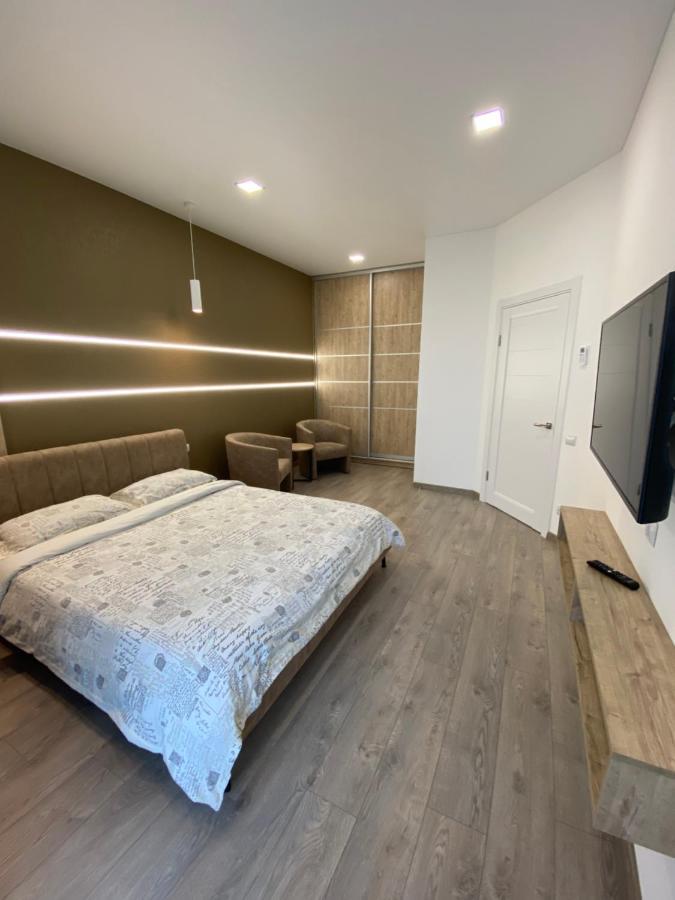 Чудова Квартира В Центрі Міста Rivne Exteriör bild